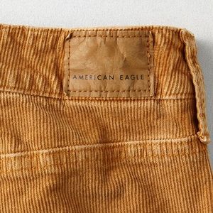 Women’s Size 4 American Eagle Corduroy Mom Jean